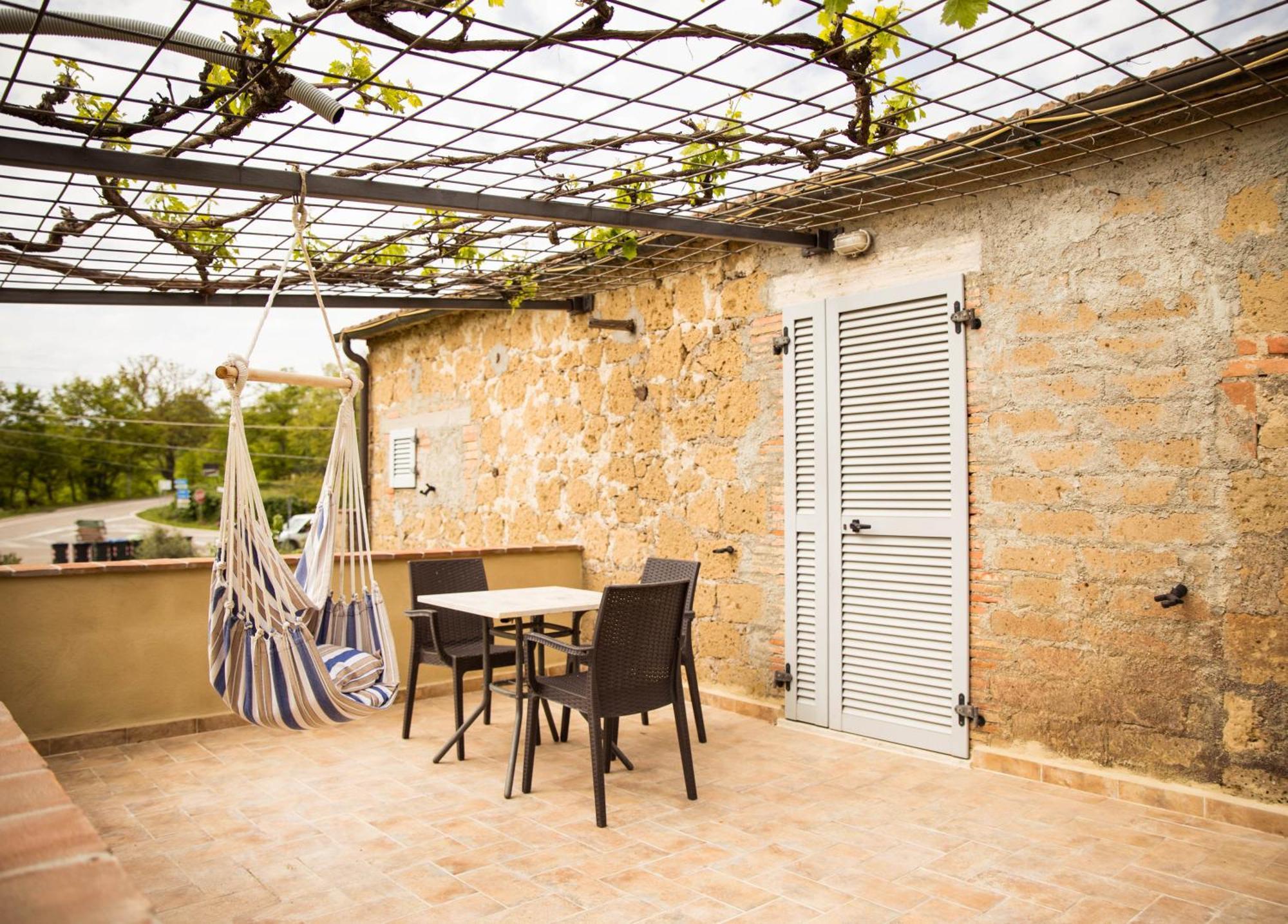 Bio Agriturismo Poggio Aione 萨杜勒尼亚 外观 照片