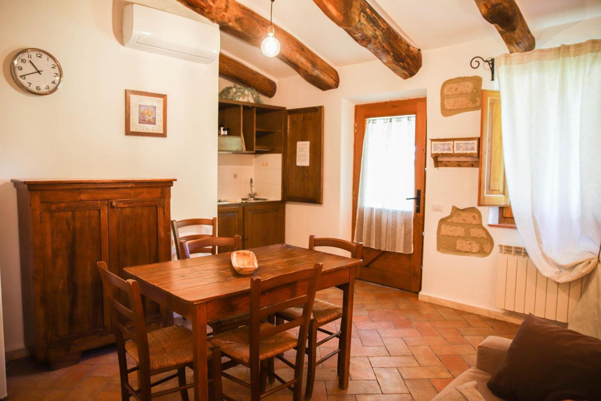 Bio Agriturismo Poggio Aione 萨杜勒尼亚 外观 照片