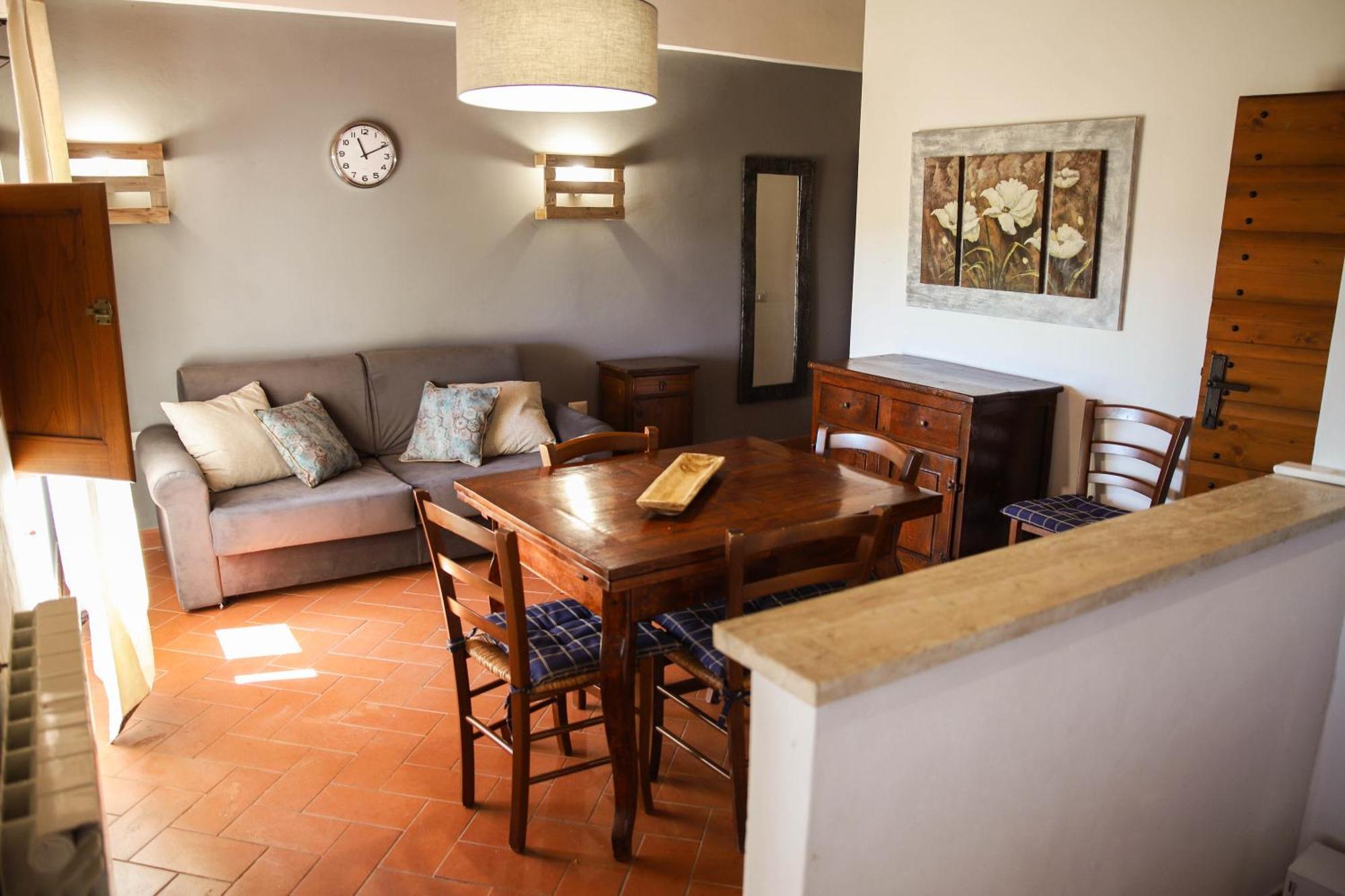 Bio Agriturismo Poggio Aione 萨杜勒尼亚 外观 照片