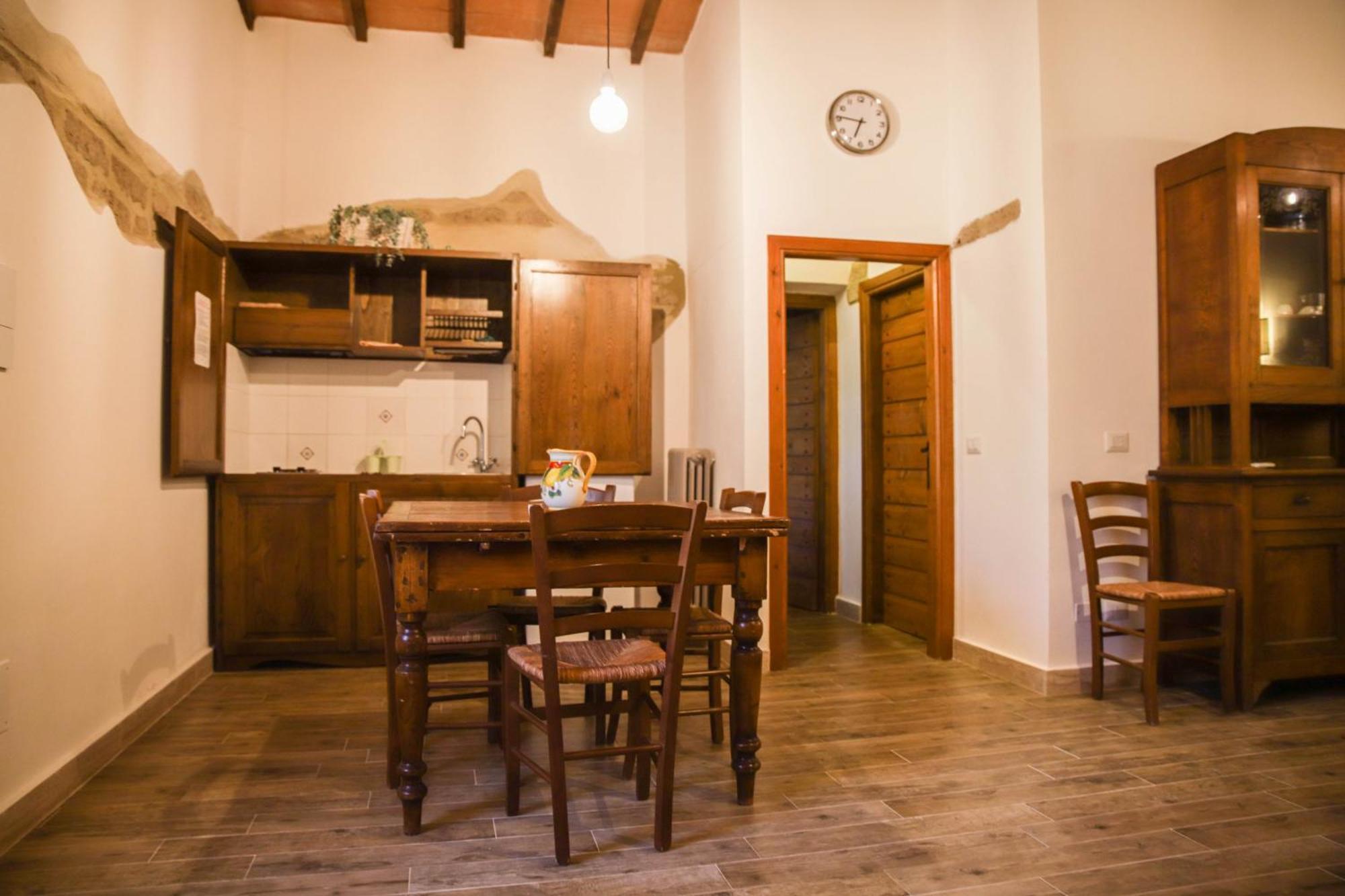 Bio Agriturismo Poggio Aione 萨杜勒尼亚 外观 照片