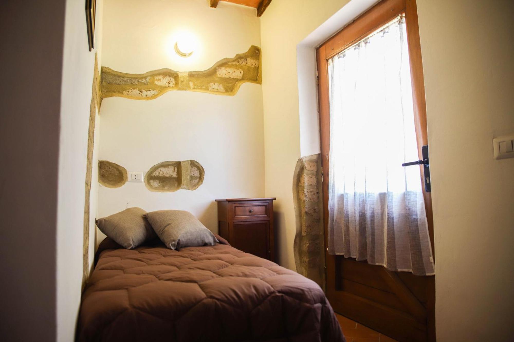 Bio Agriturismo Poggio Aione 萨杜勒尼亚 外观 照片