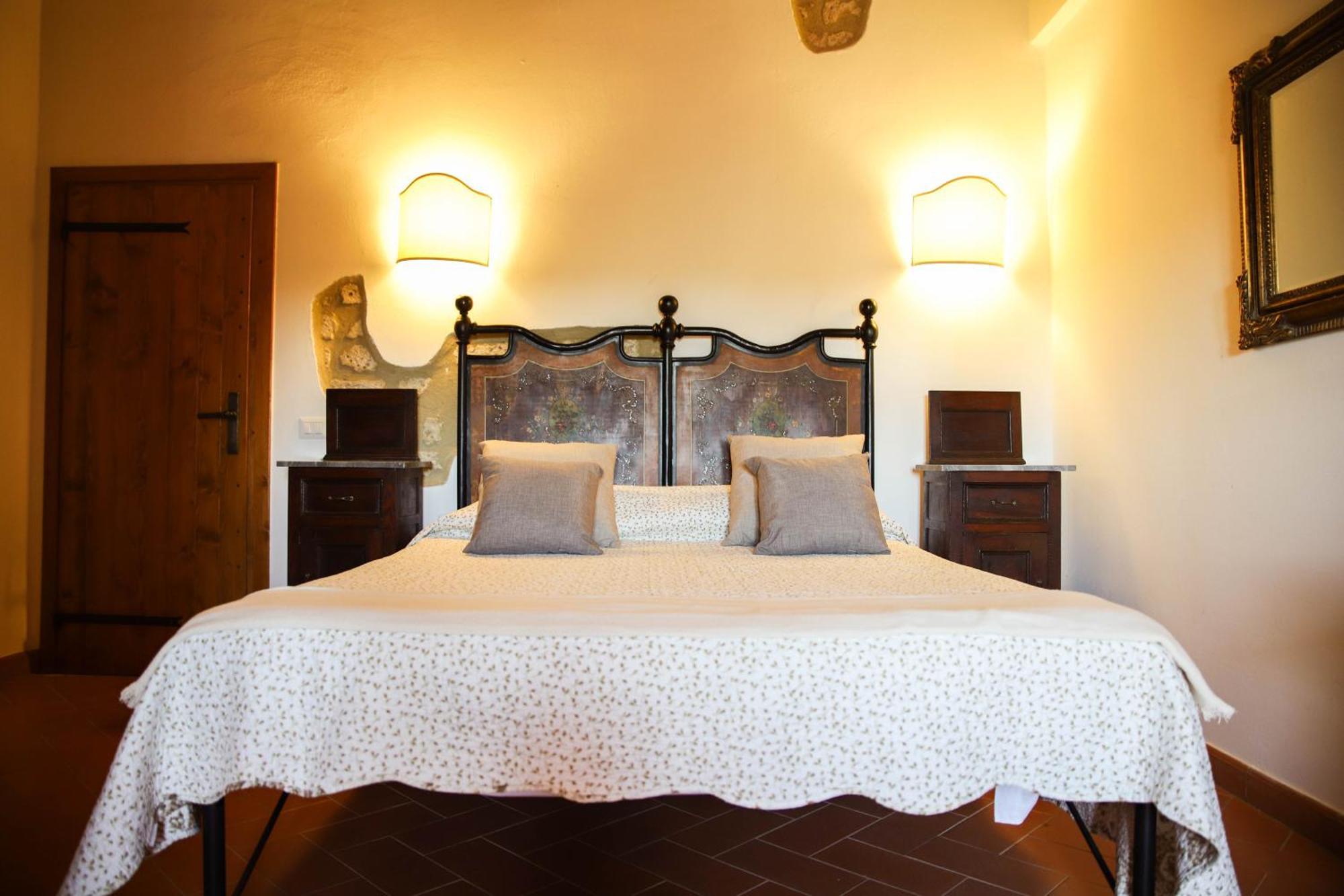 Bio Agriturismo Poggio Aione 萨杜勒尼亚 外观 照片