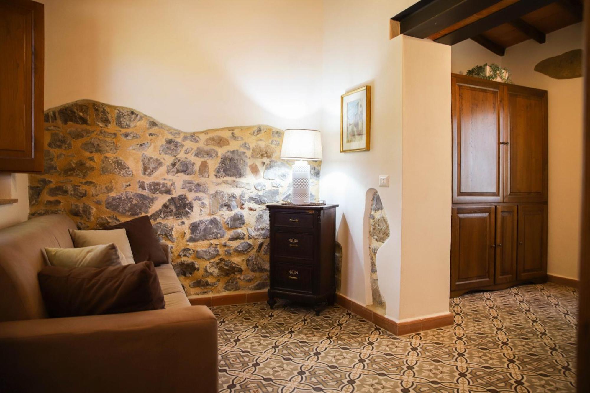 Bio Agriturismo Poggio Aione 萨杜勒尼亚 外观 照片