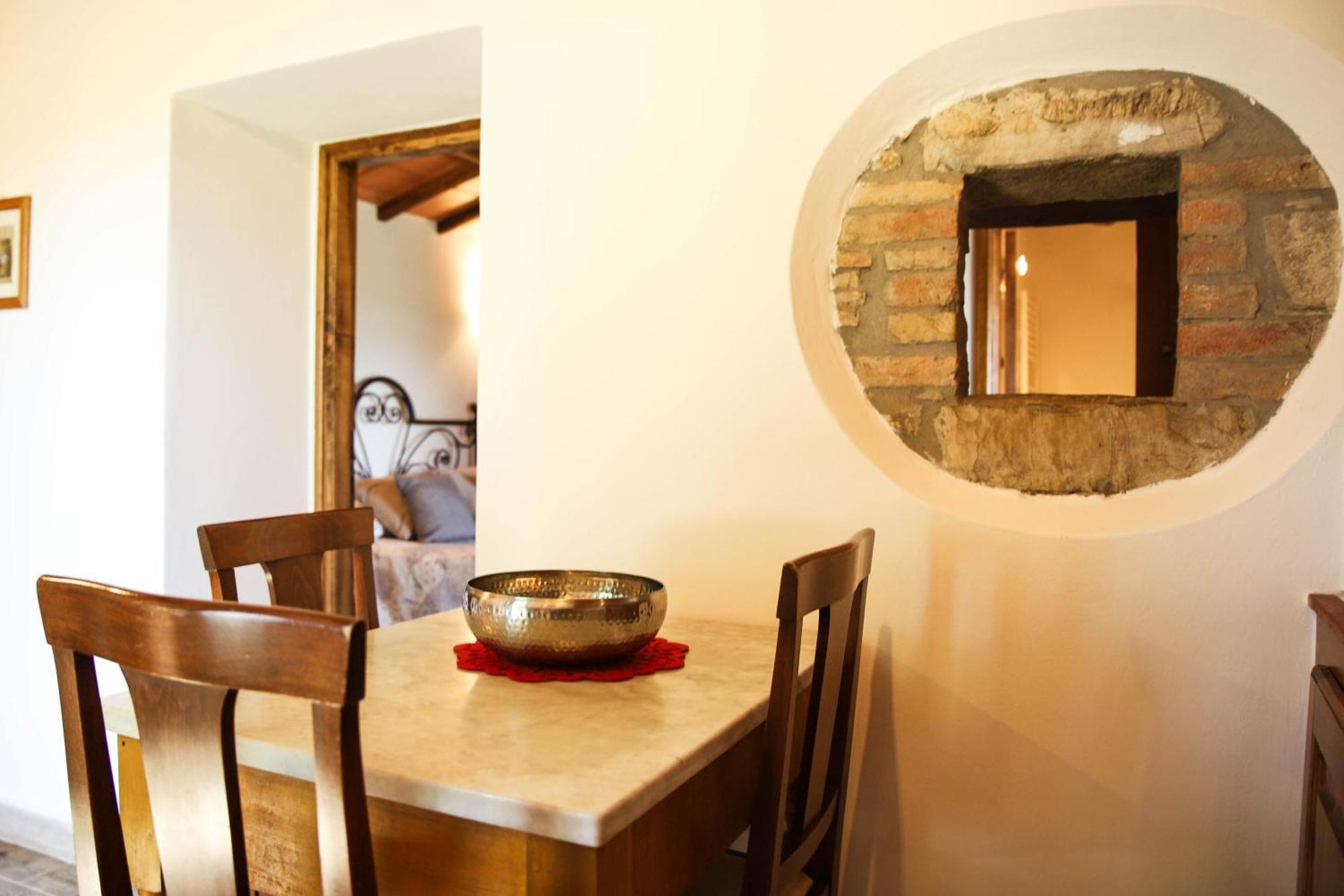 Bio Agriturismo Poggio Aione 萨杜勒尼亚 外观 照片