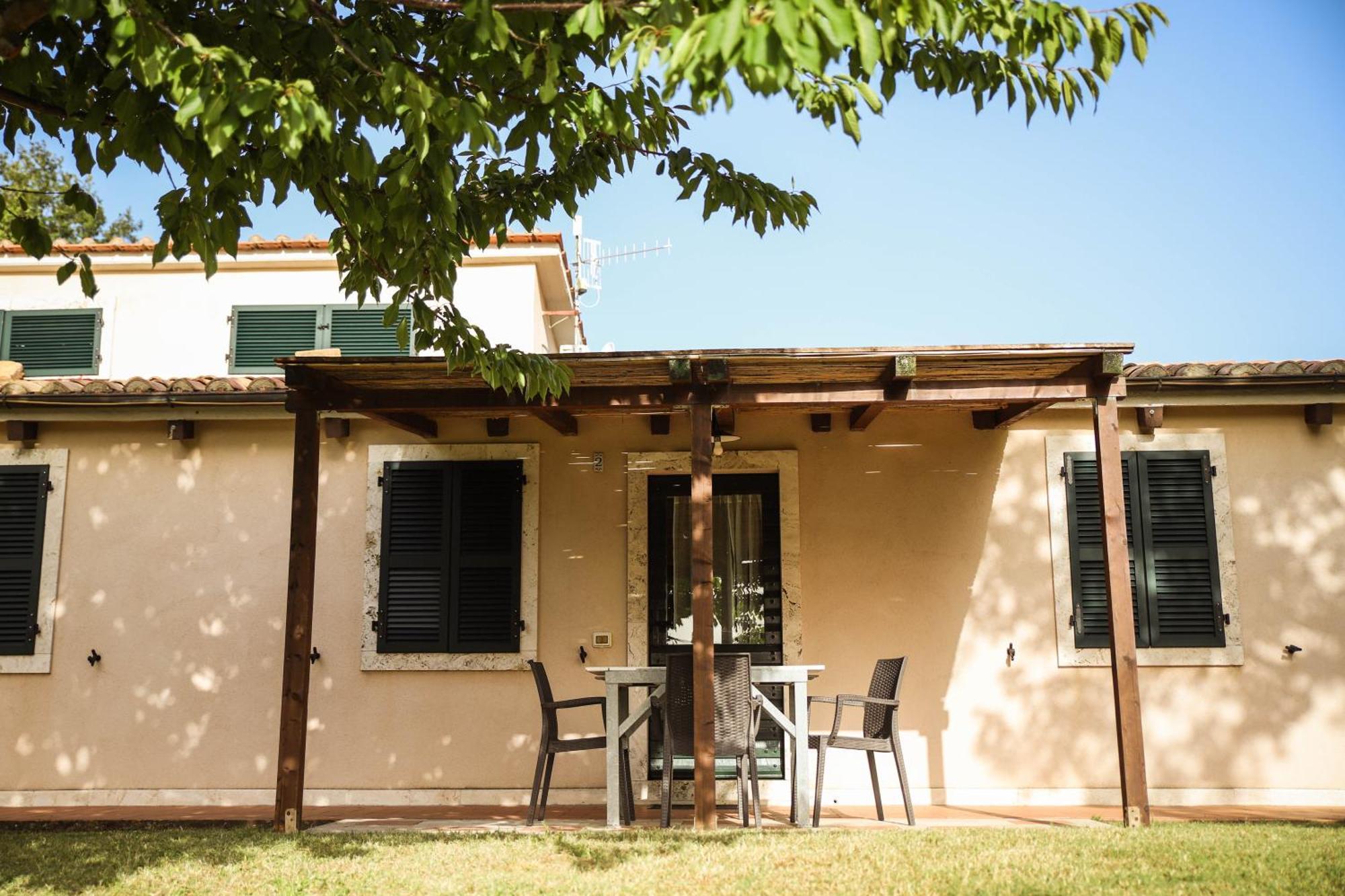 Bio Agriturismo Poggio Aione 萨杜勒尼亚 外观 照片